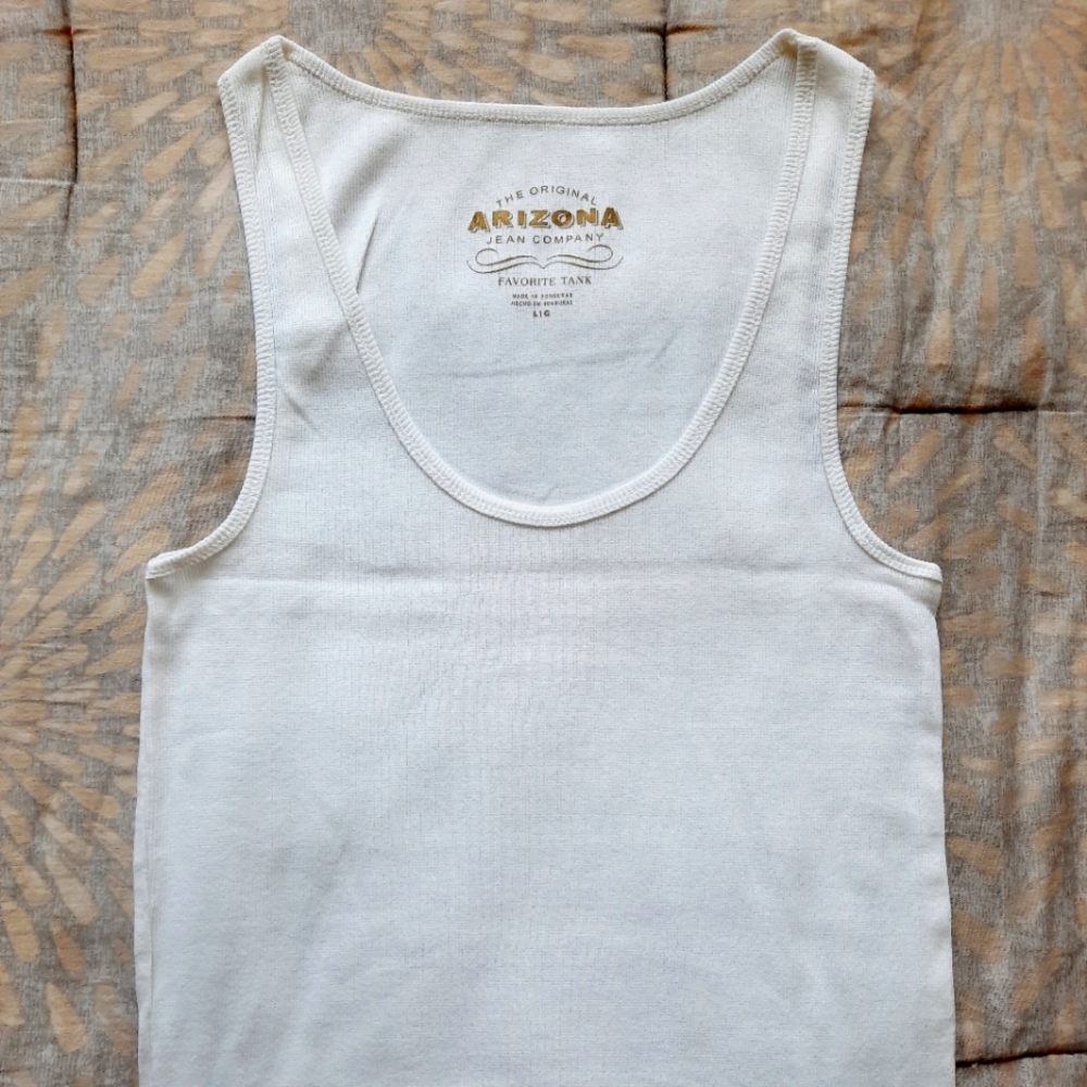 Arizona NWOT white tank size L